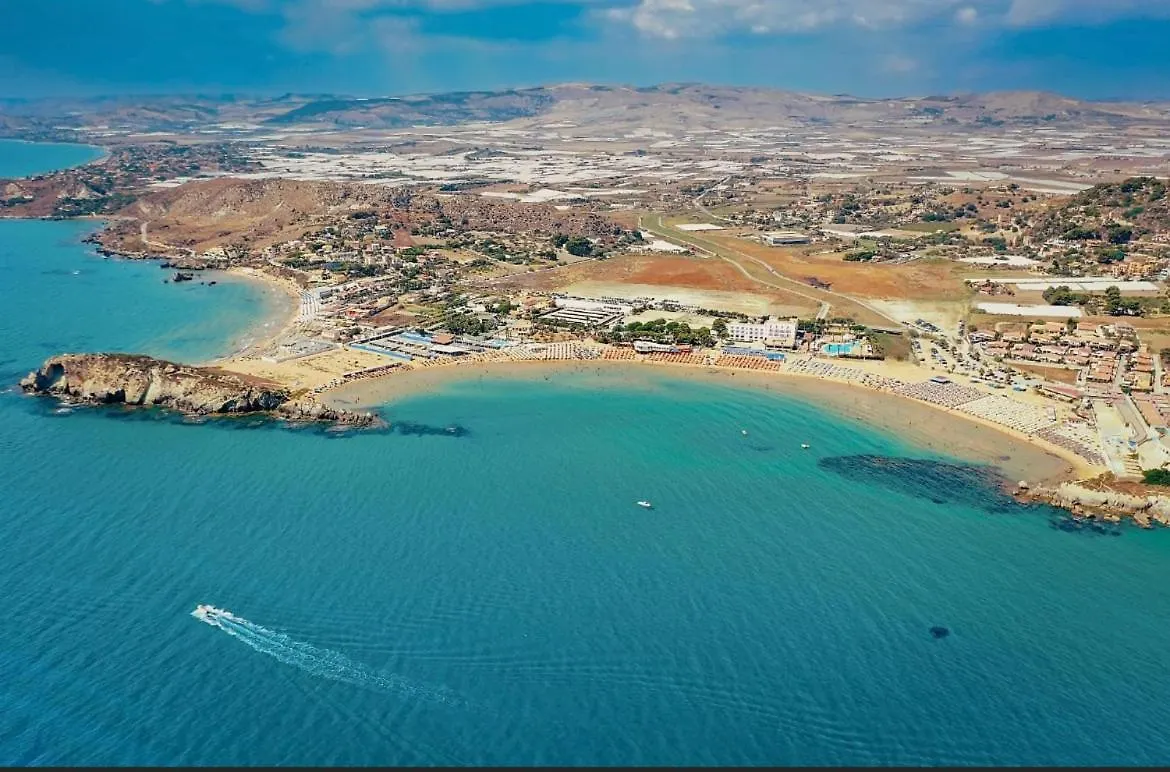 Villetta Vista Mare Con Piscina, Giardino E Parcheggio Privato Licata 0*,  Italien