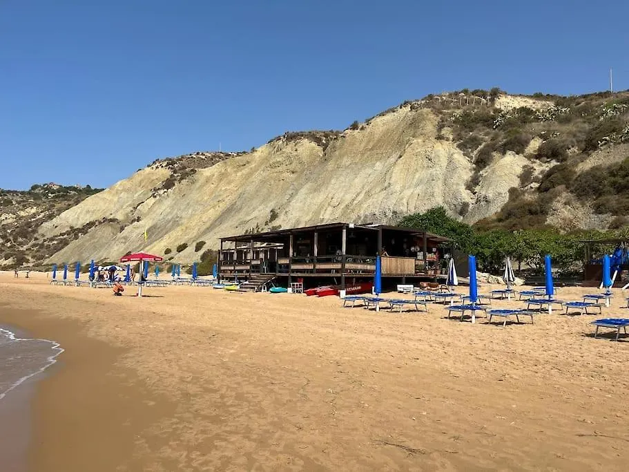 Villetta Vista Mare Con Piscina, Giardino E Parcheggio Privato リカータ 0*,  イタリア
